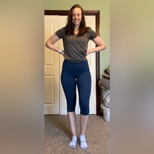 Peach Perfect Wear Leggings. Size Small. Blue.